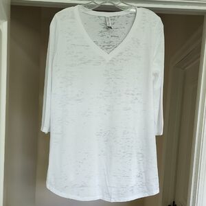 Women's White V-Neck 3/4 Sleeve Top